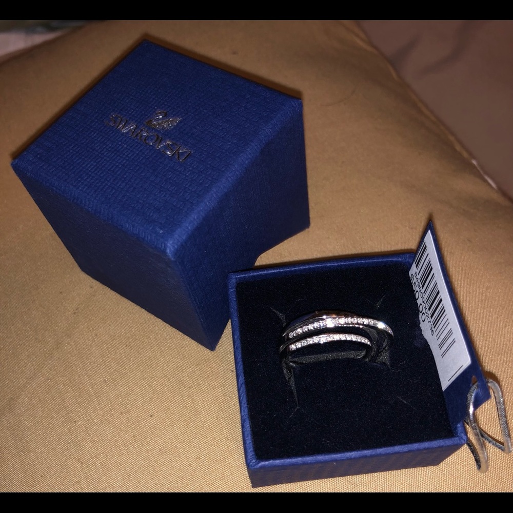 Swarovski silver ring